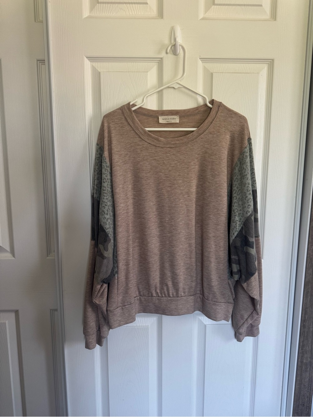 Saints & Hearts Taupe Mixed-Sleeve Pullover Top